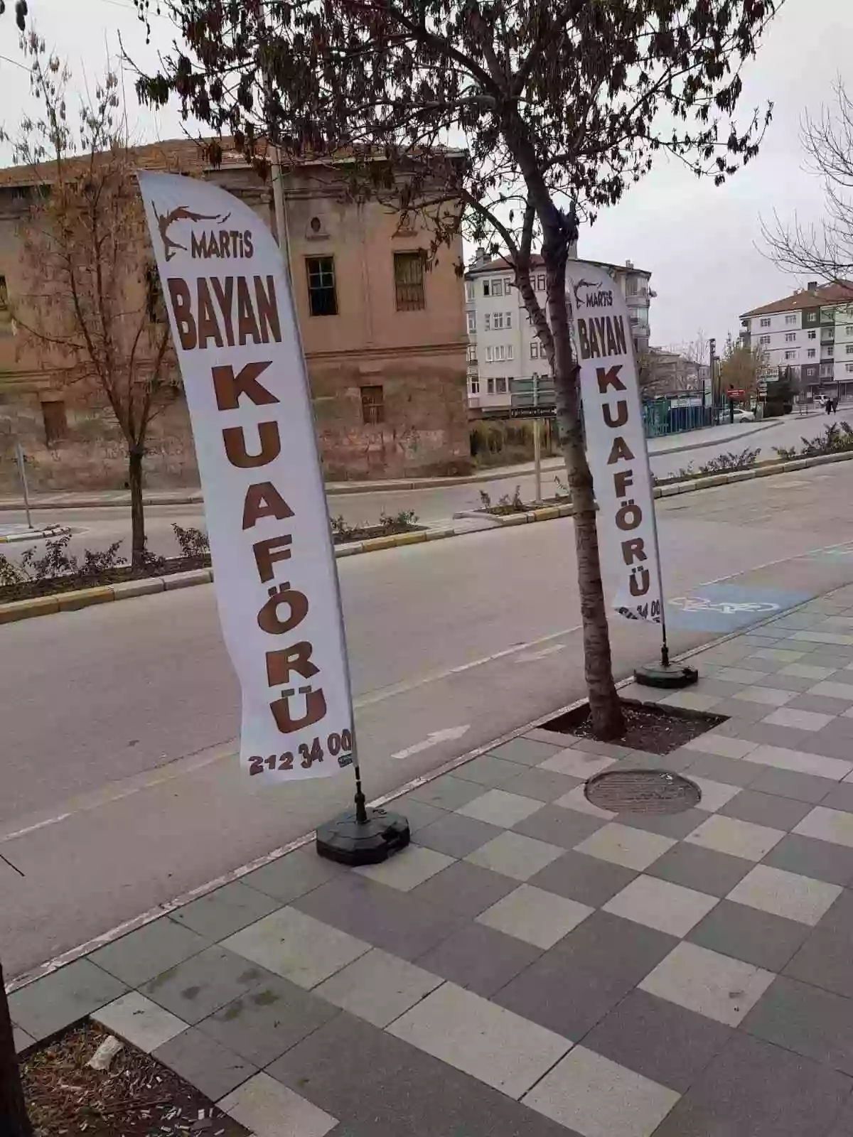 bayan-kuaforu-yelken-bayragi-20