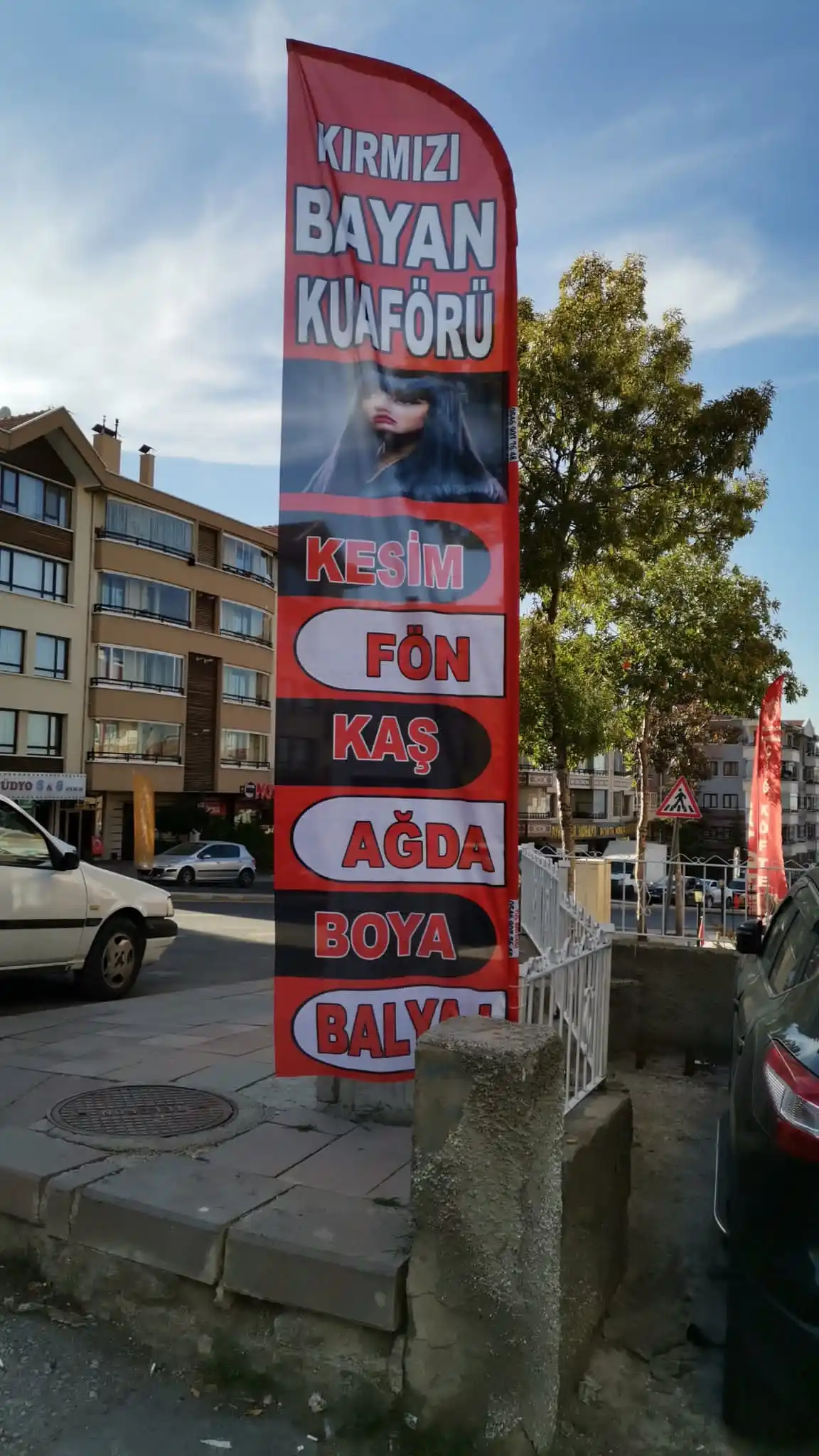 bayan-kuaforu-yelken-bayragi-22